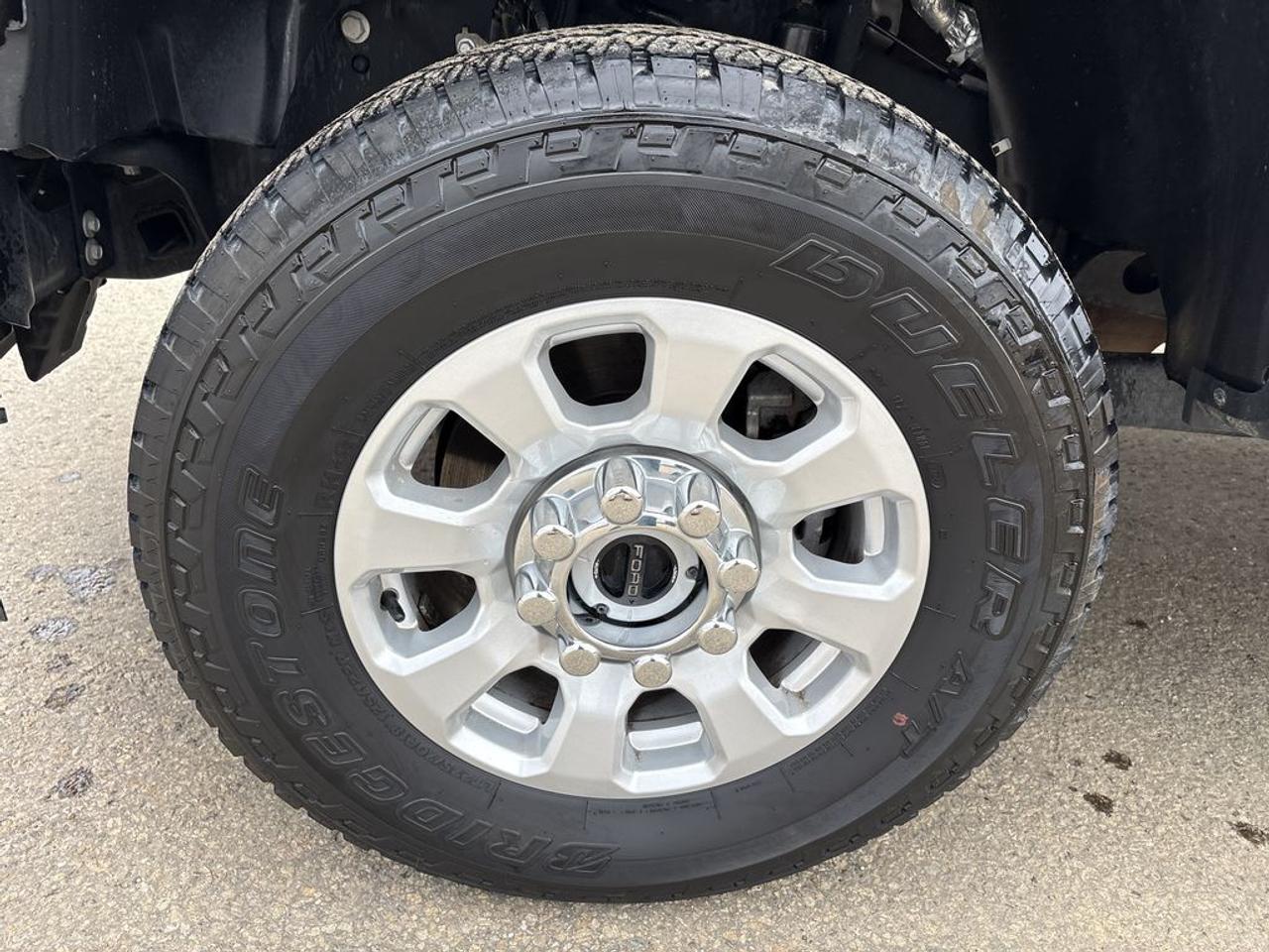 2024 Ford F-250 Super Duty SRW XLT Photo2
