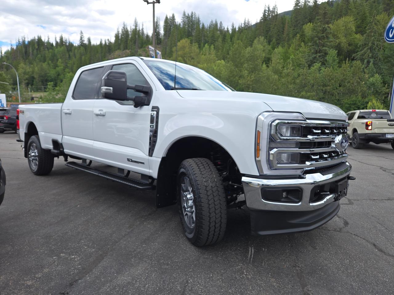 2026 Ford F-350 Super Duty SRW Lariat Photo2
