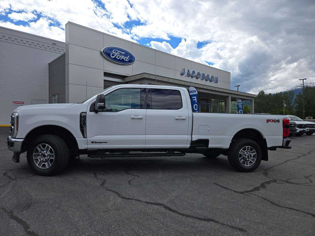 2026 Ford F-350 Super Duty SRW Lariat Photo1
