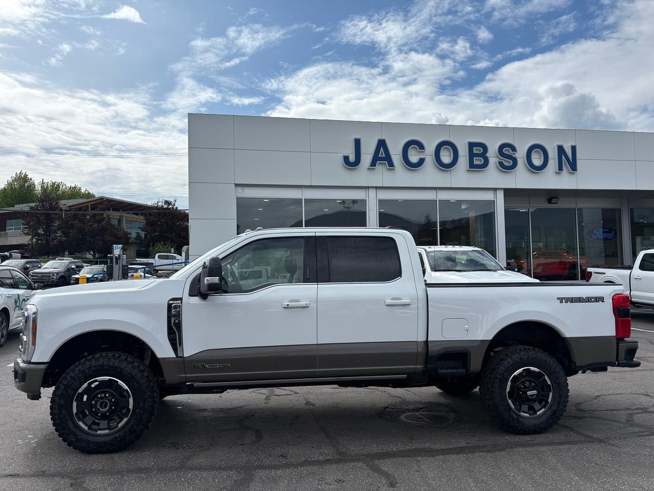 2026 Ford F-350 Super Duty SRW King Ranch Photo1