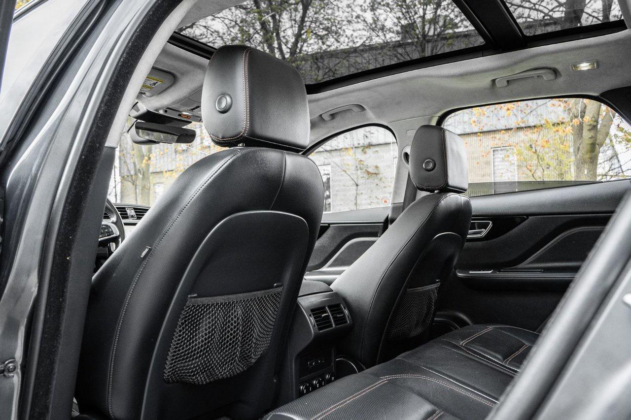 2019 Jaguar F-PACE Prestige Photo