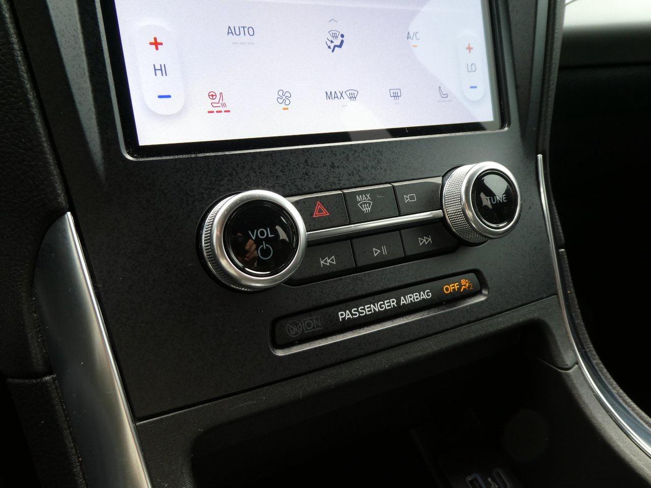 2022 Ford Edge ST | Heated Seats | Backup Cam | Nav | Photo