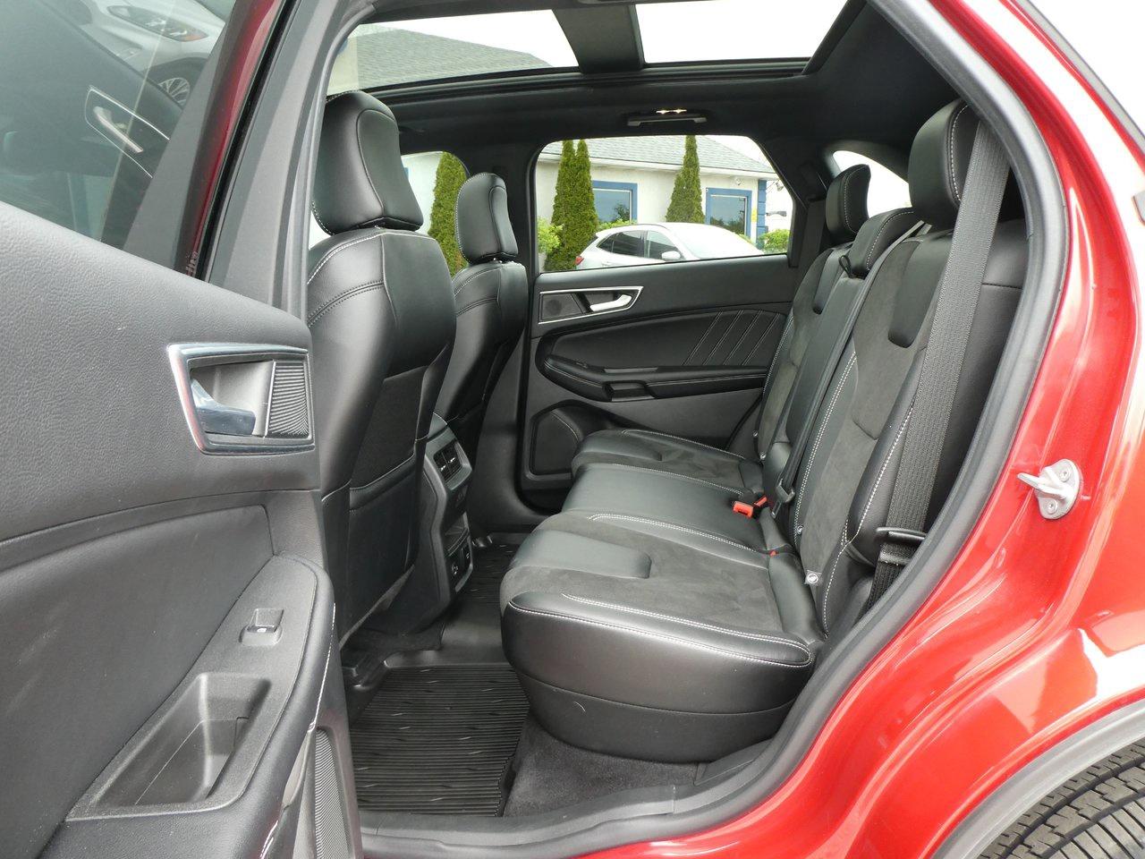 2022 Ford Edge ST | Heated Seats | Backup Cam | Nav | Photo