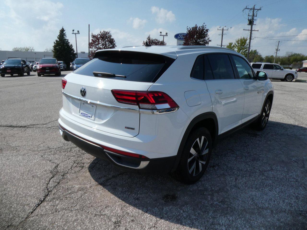 2022 Volkswagen Atlas Cross Sport Comfortline | Heated Seats | Remote Start | Back Up Cam Photo4