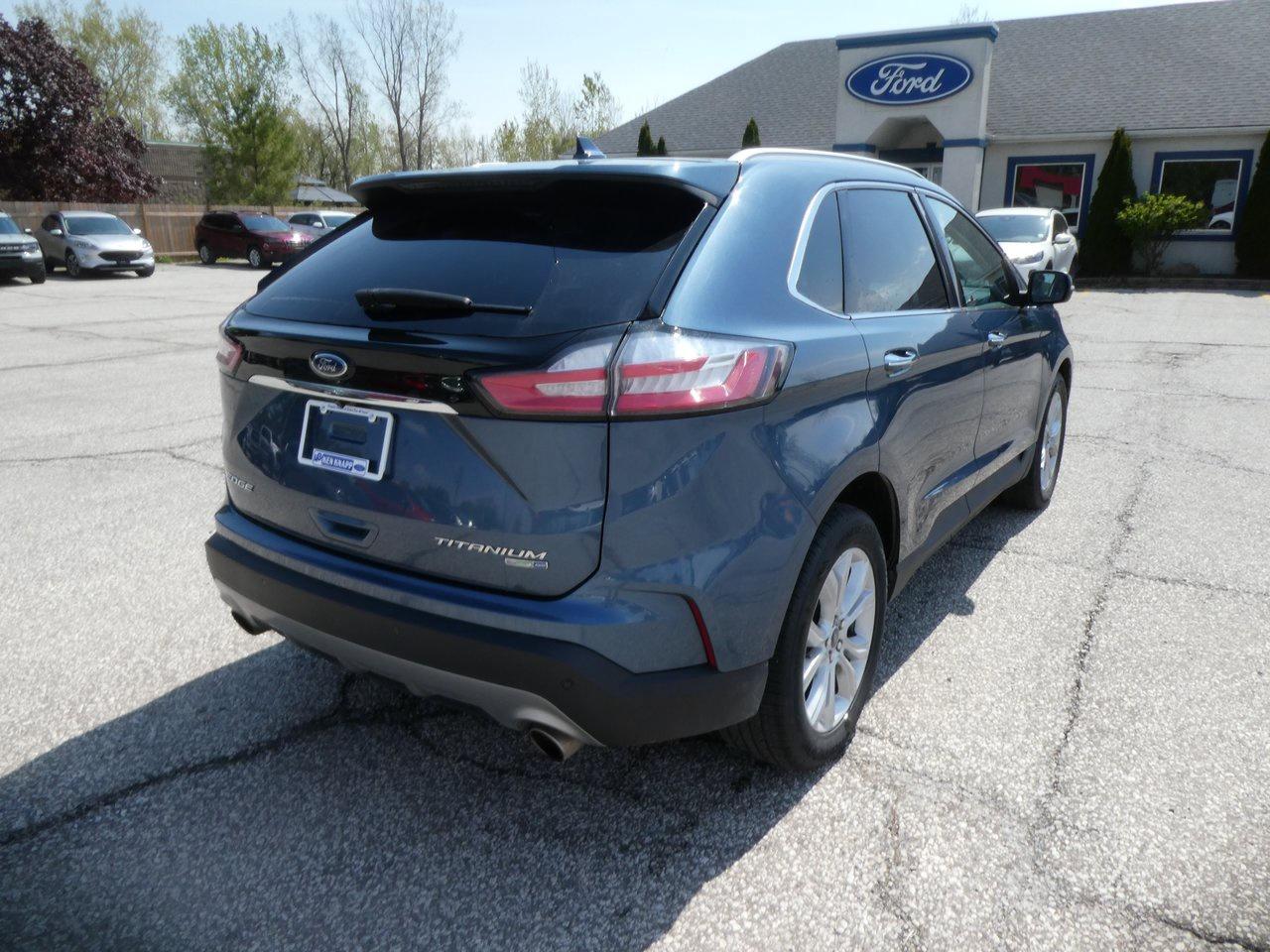 2019 Ford Edge Titanium | Heated Seats | Backup Cam | Nav | Photo4