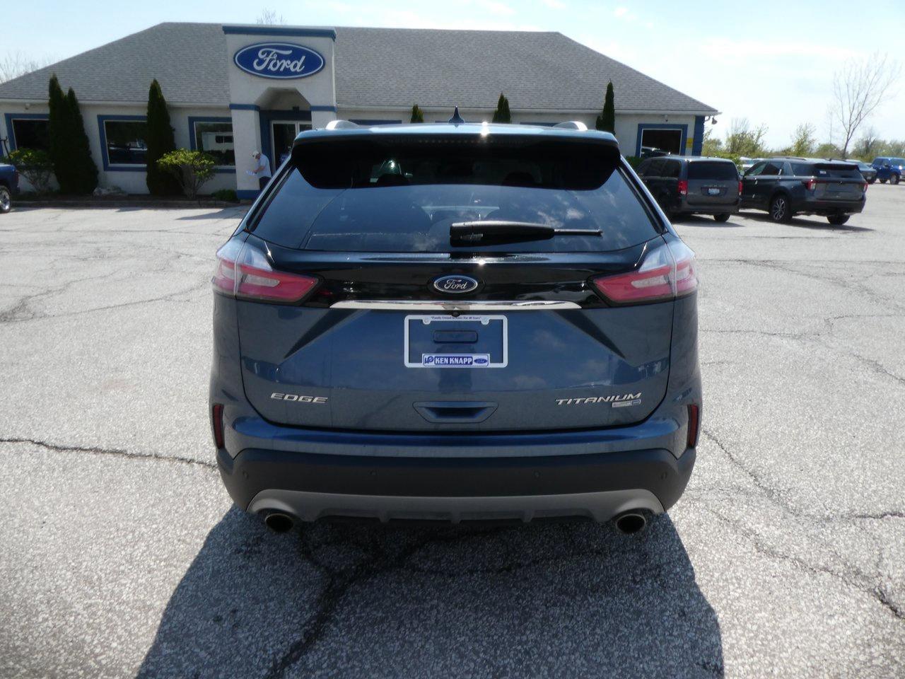 2019 Ford Edge Titanium | Heated Seats | Backup Cam | Nav | Photo3