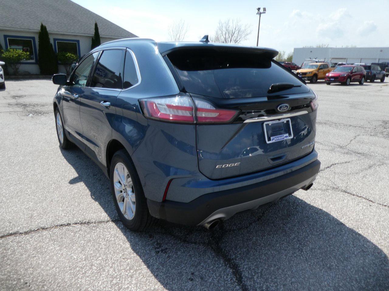 2019 Ford Edge Titanium | Heated Seats | Backup Cam | Nav | Photo2