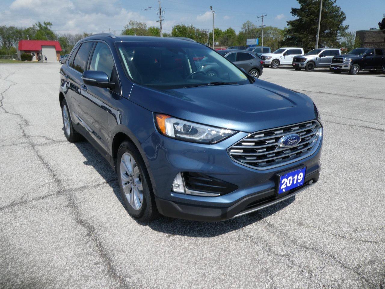2019 Ford Edge Titanium | Heated Seats | Backup Cam | Nav | Photo