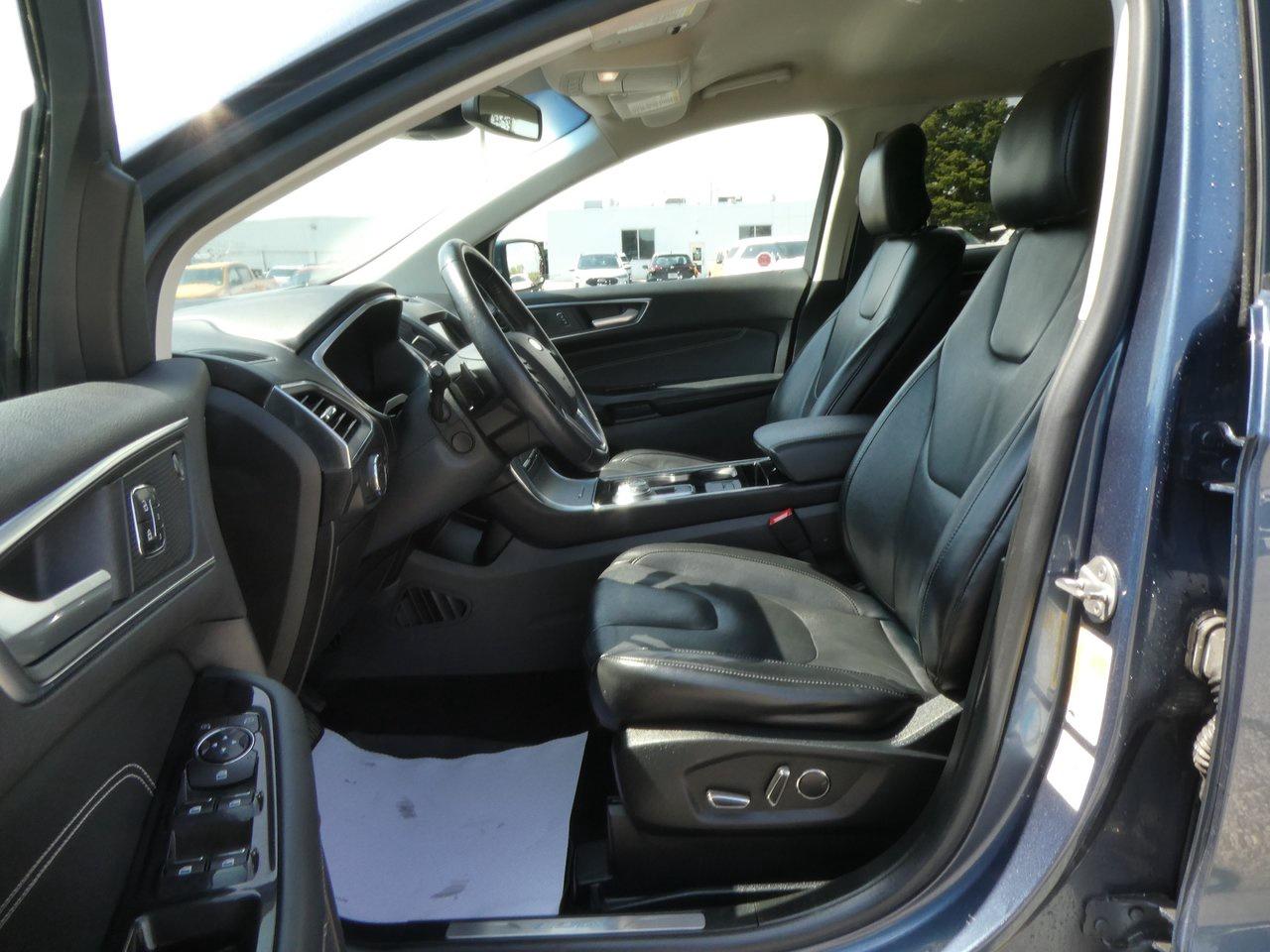 2019 Ford Edge Titanium | Heated Seats | Backup Cam | Nav | Photo