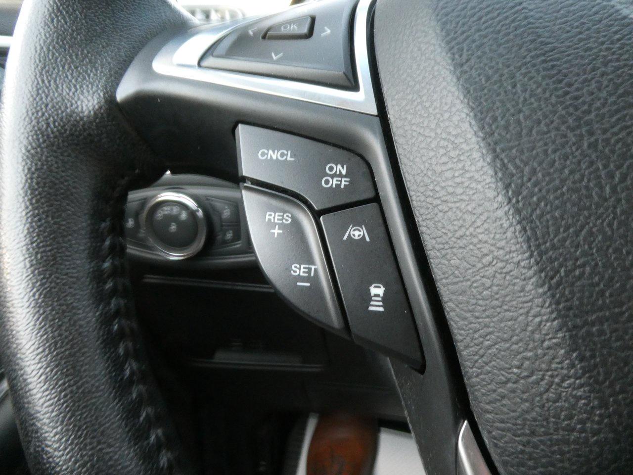 2019 Ford Edge Titanium | Heated Seats | Backup Cam | Nav | Photo