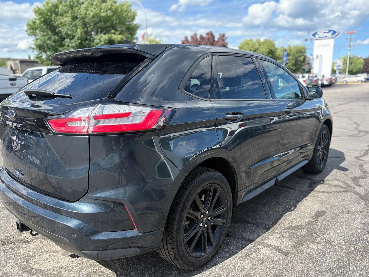 2024 Ford Edge ST Line Photo4