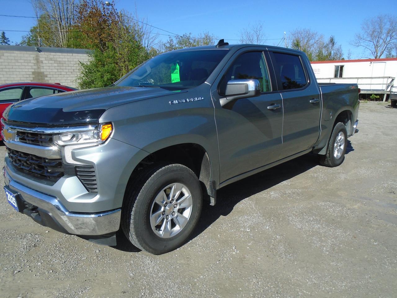 2025 Chevrolet Silverado 1500 LT CREW CAB 4X4 Photo2