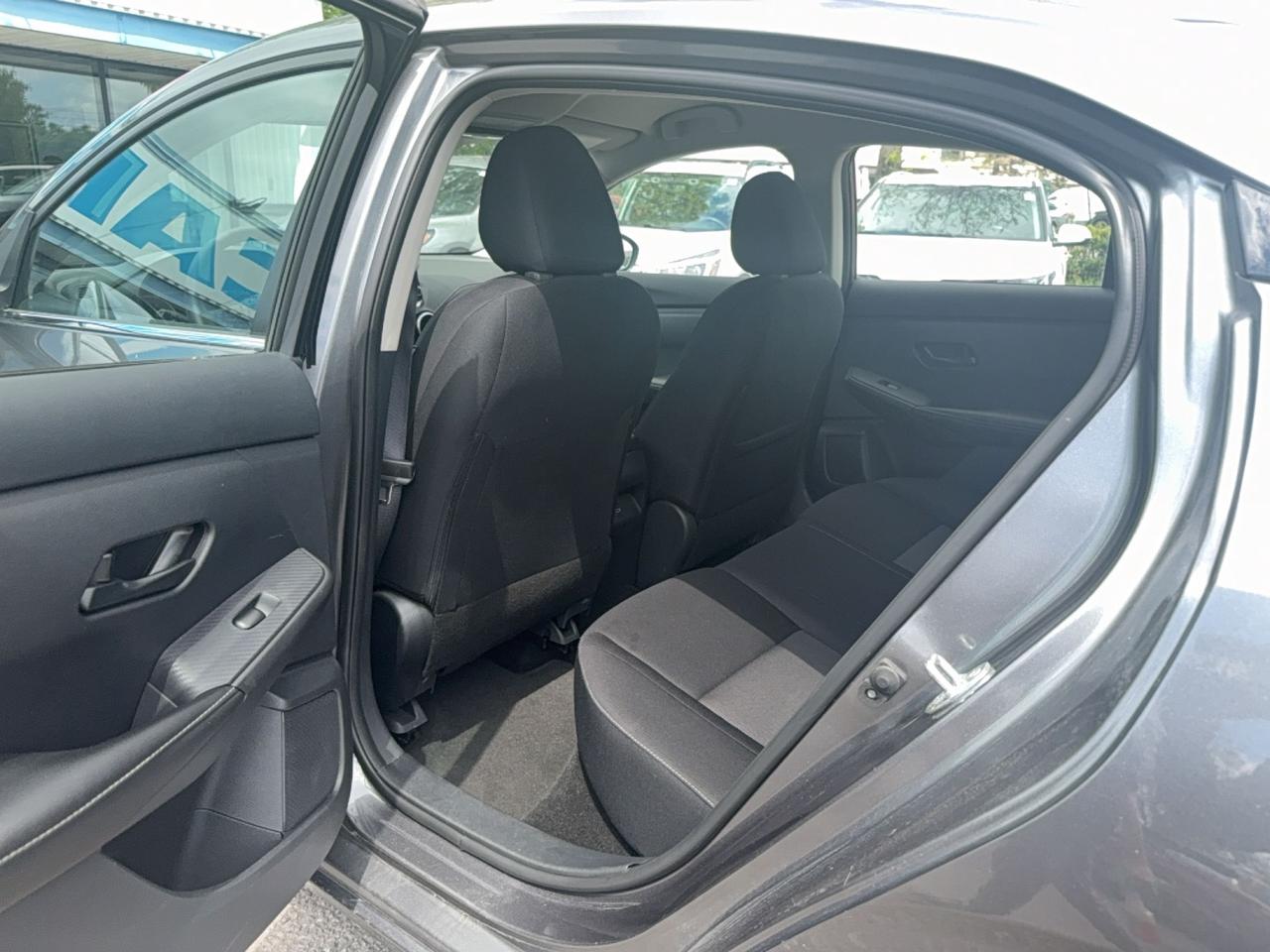 2025 Nissan Sentra SV Photo