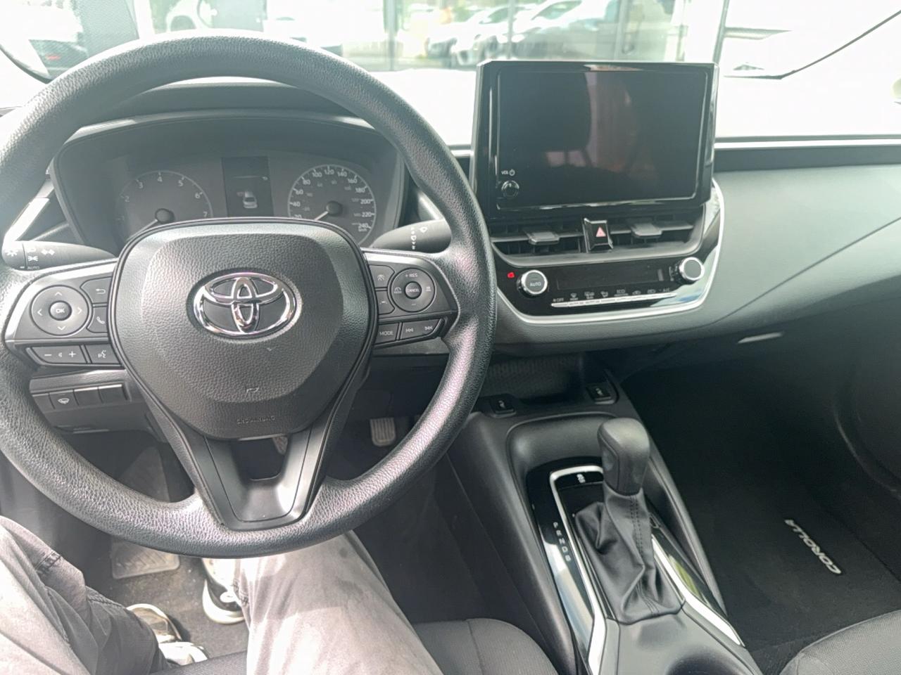 2025 Toyota Corolla LE Photo