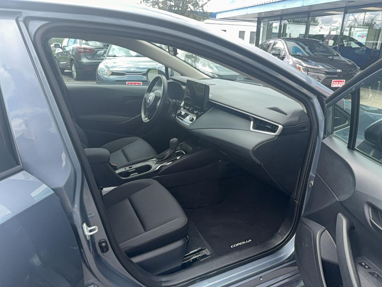 2025 Toyota Corolla LE Photo