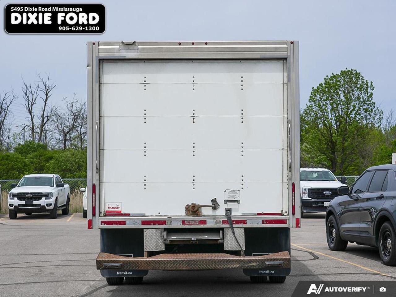 2022 Ford E-Series Cutaway  Photo4