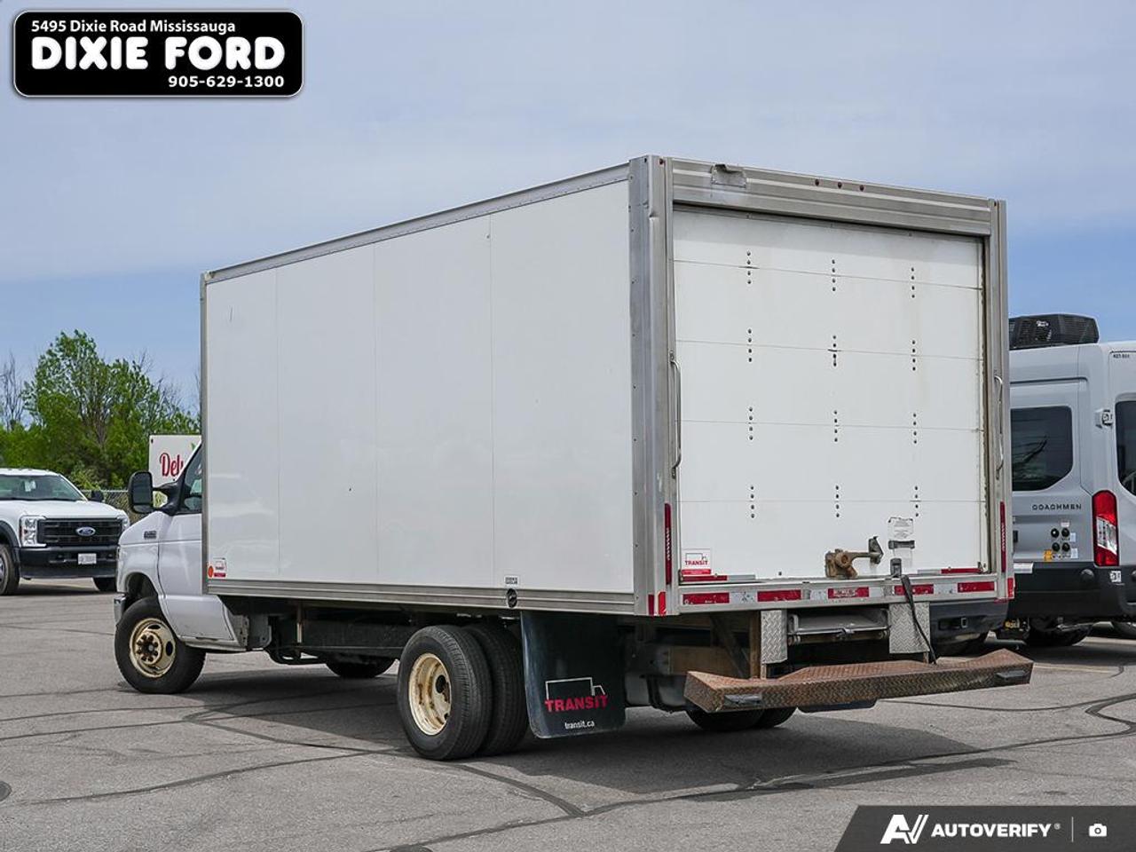 2022 Ford E-Series Cutaway  Photo3