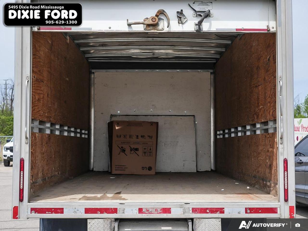 2022 Ford E-Series Cutaway  Photo