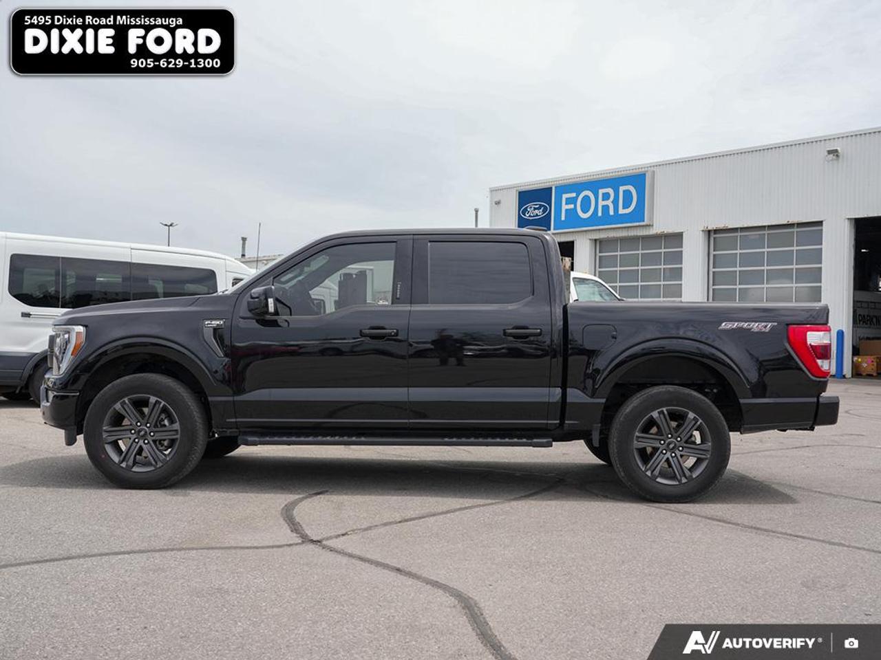 2023 Ford F-150 Lariat Photo2