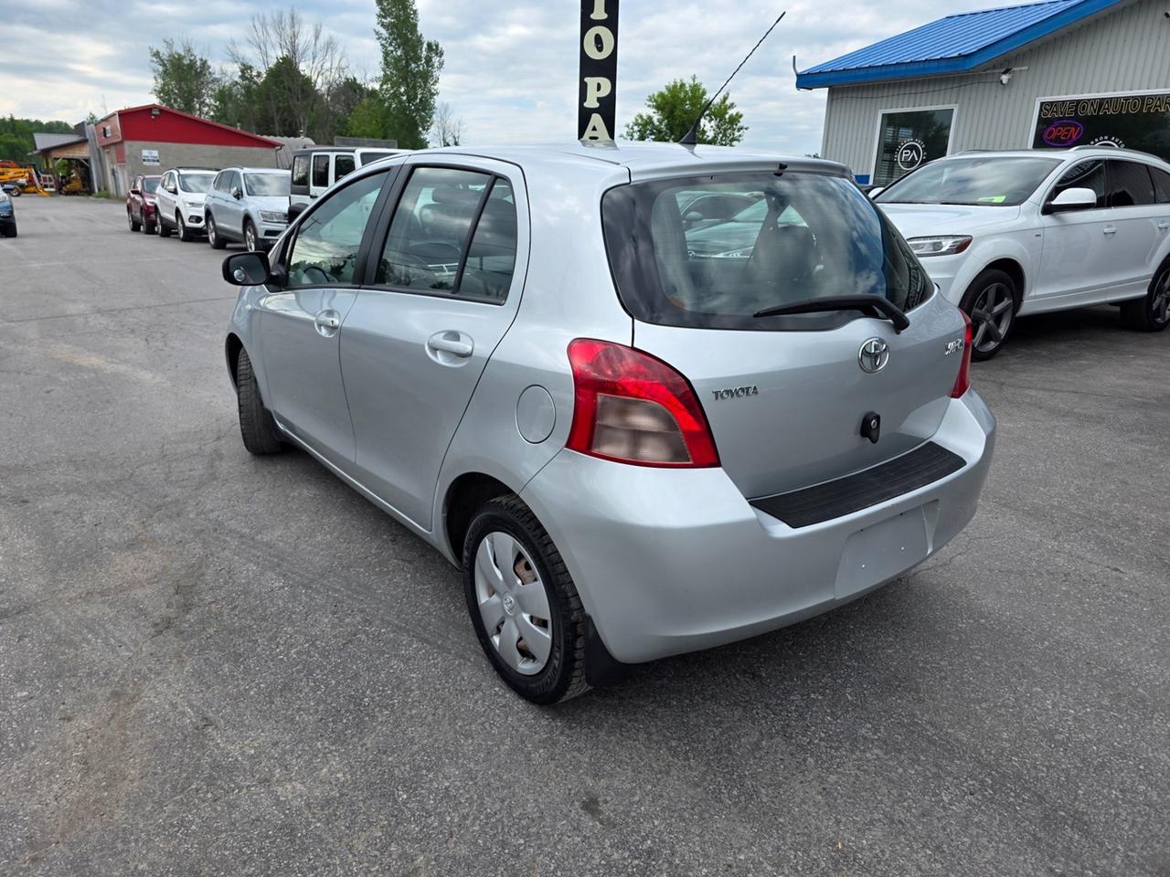 2007 Toyota Yaris S Photo2