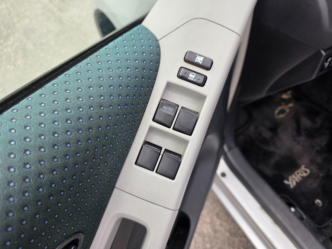 2007 Toyota Yaris S Photo