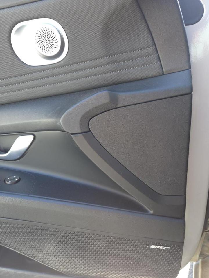 2021 Hyundai Elantra Ultimate IVT Photo