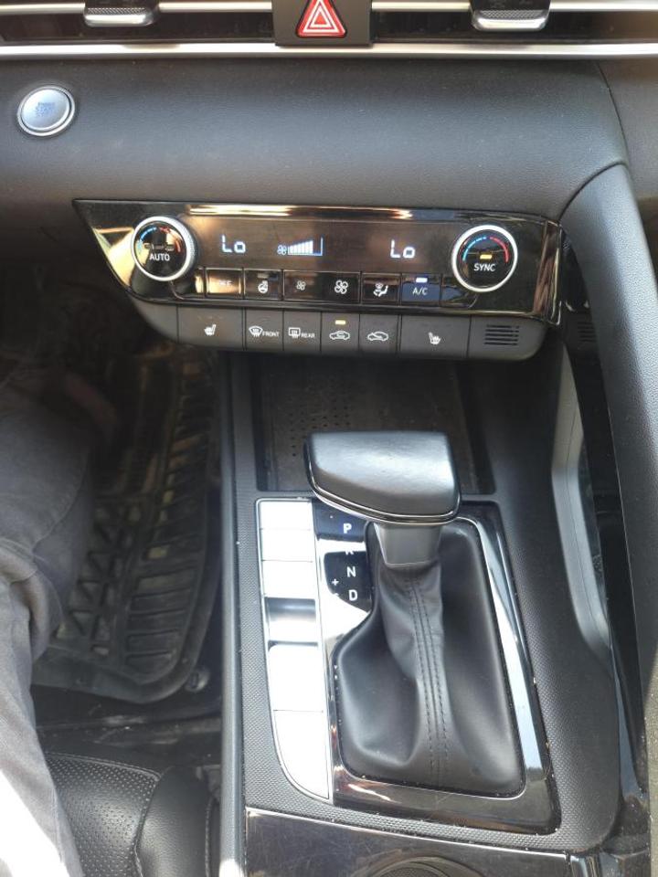 2021 Hyundai Elantra Ultimate IVT Photo