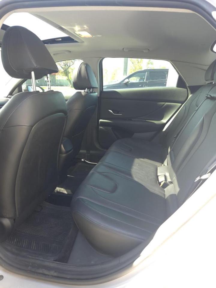 2021 Hyundai Elantra Ultimate IVT Photo