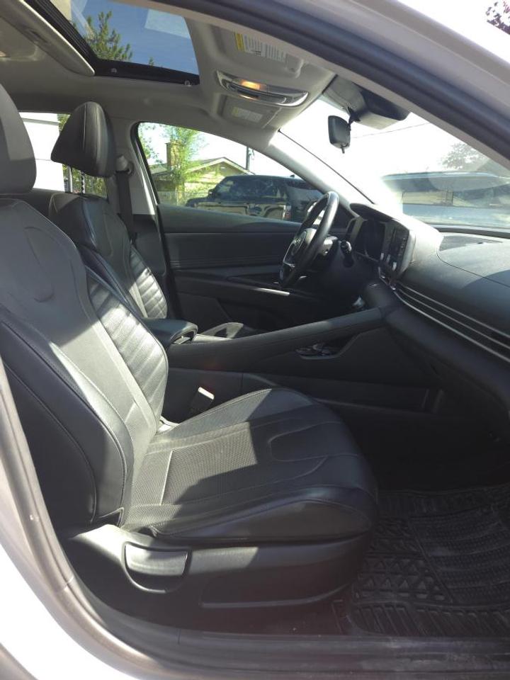 2021 Hyundai Elantra Ultimate IVT Photo