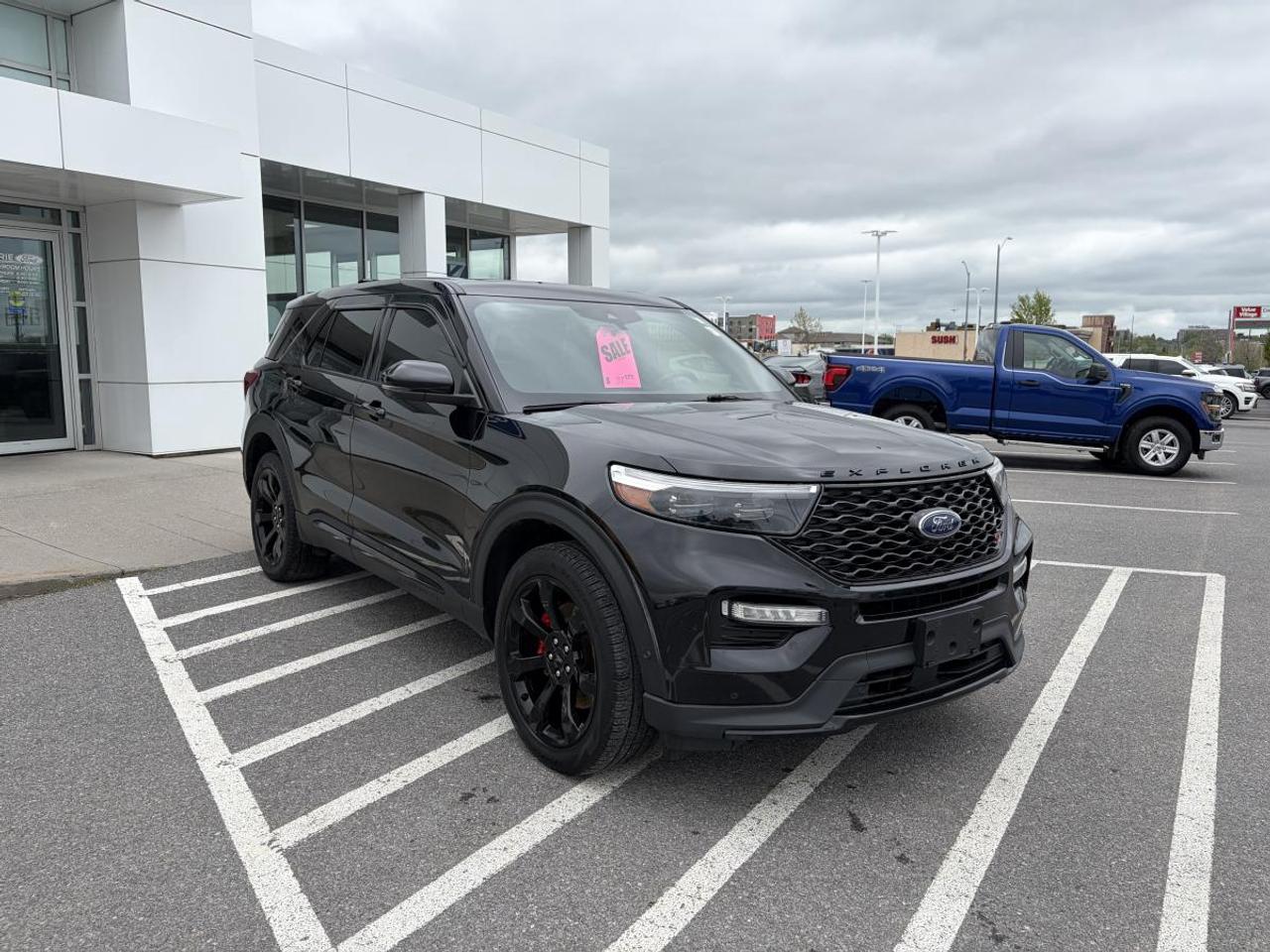 2022 Ford Explorer ST Photo