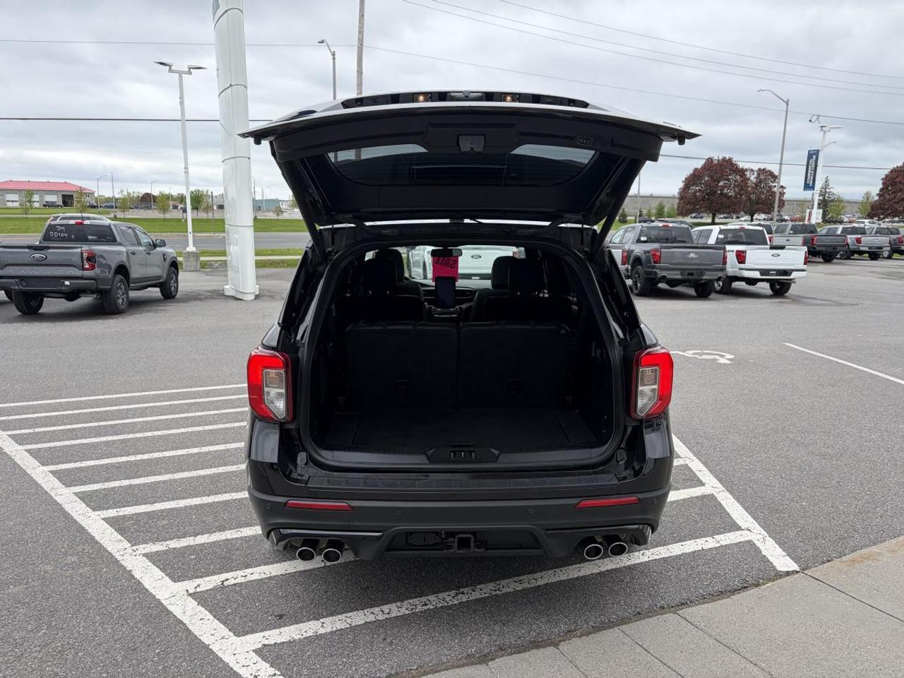 2022 Ford Explorer ST Photo