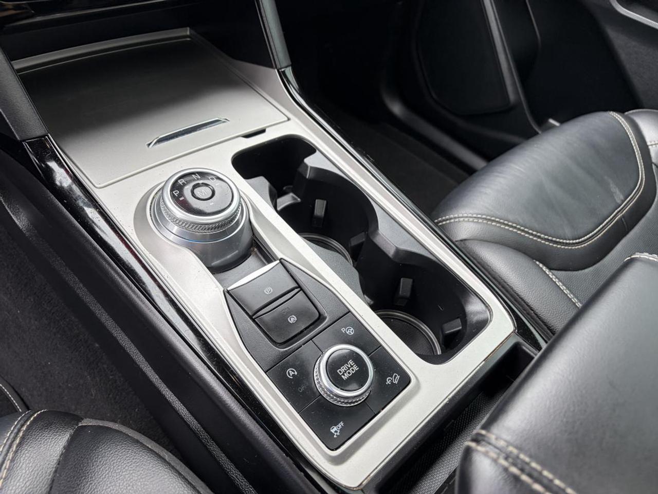 2022 Ford Explorer ST Photo