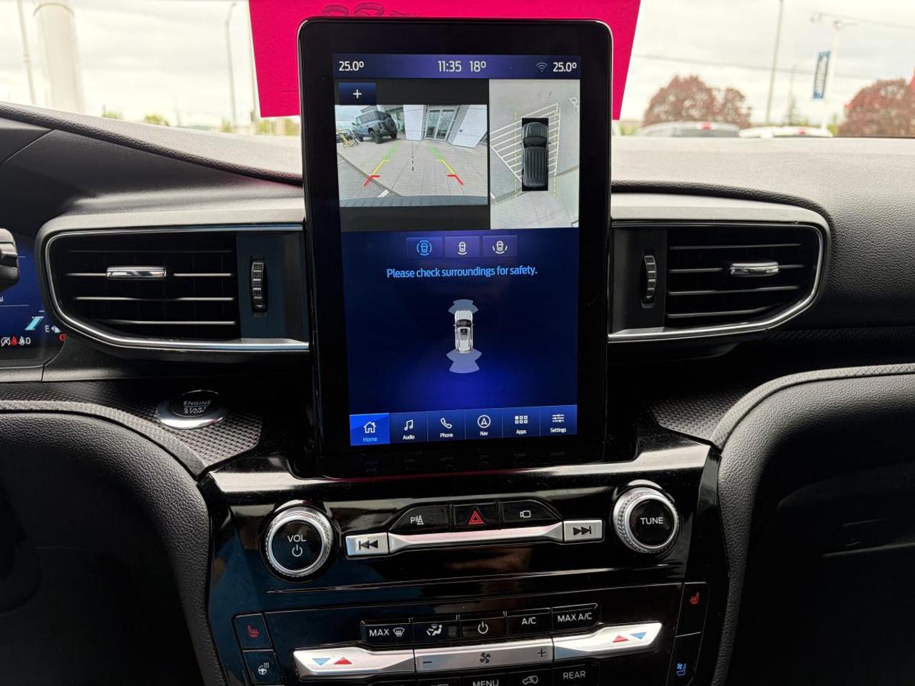 2022 Ford Explorer ST Photo