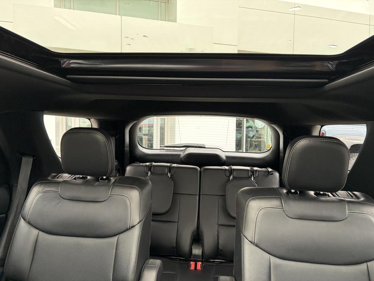 2022 Ford Explorer ST Photo
