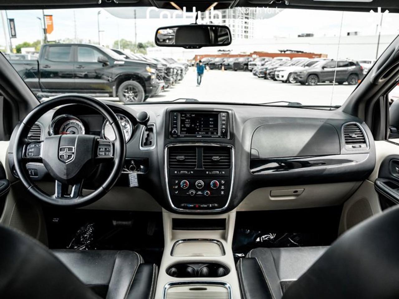 2017 Dodge Grand Caravan SXT Premium Plus Photo