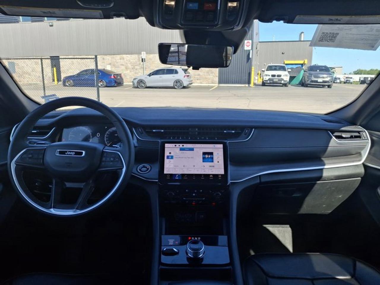 2024 Jeep Grand Cherokee Limited 4X4 | Pano Sunroof | Leather | 360 Camera | Cooled + Heated Seats | Adaptive Cruise & More ! Photo