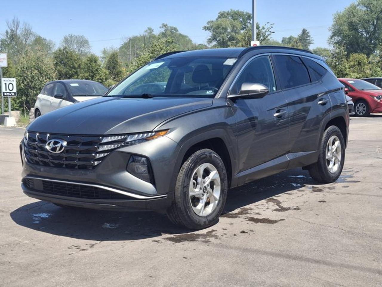 2024 Hyundai Tucson Preferred AWD | Heated Seats + Steering | Remote Start | Navi | Adaptive Cruise | CarPlay and More ! Photo