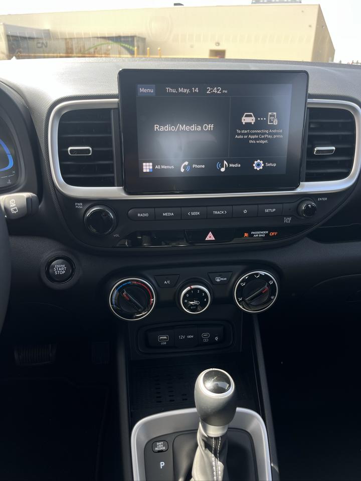 2026 Hyundai Venue Preferred TWO-TONE TWO-TONE Photo