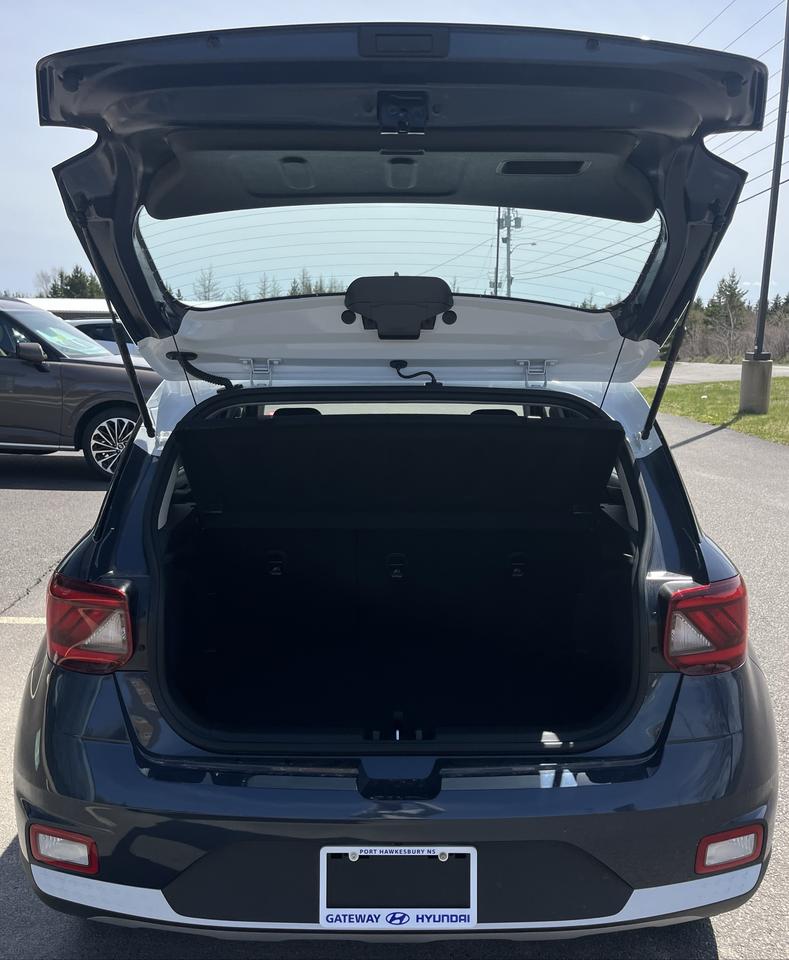 2026 Hyundai Venue Preferred TWO-TONE TWO-TONE Photo