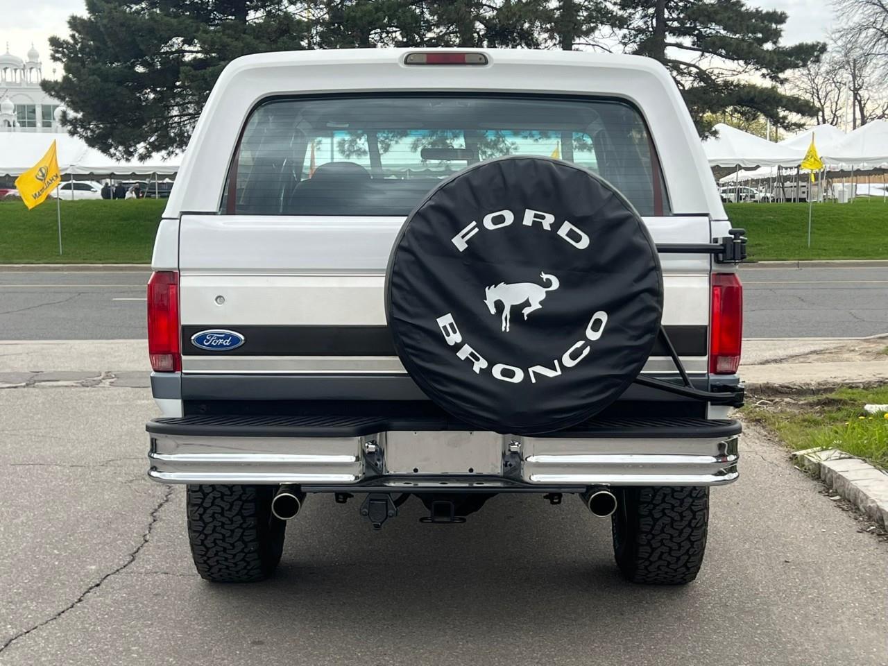 1993 Ford Bronco XLT | 408ci | 4 Lift | 4X4 | Photo