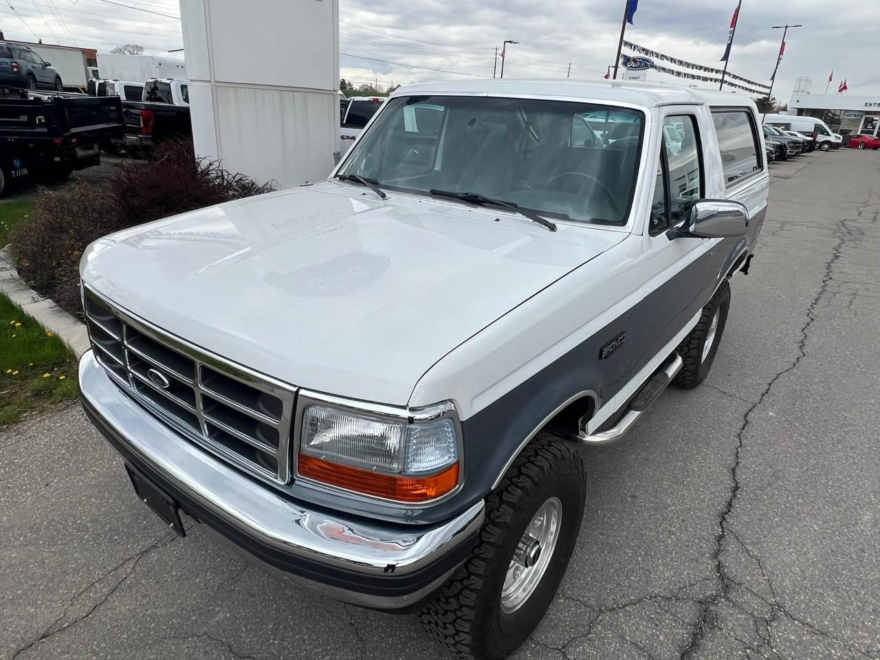 1993 Ford Bronco XLT | 408ci | 4 Lift | 4X4 | Photo