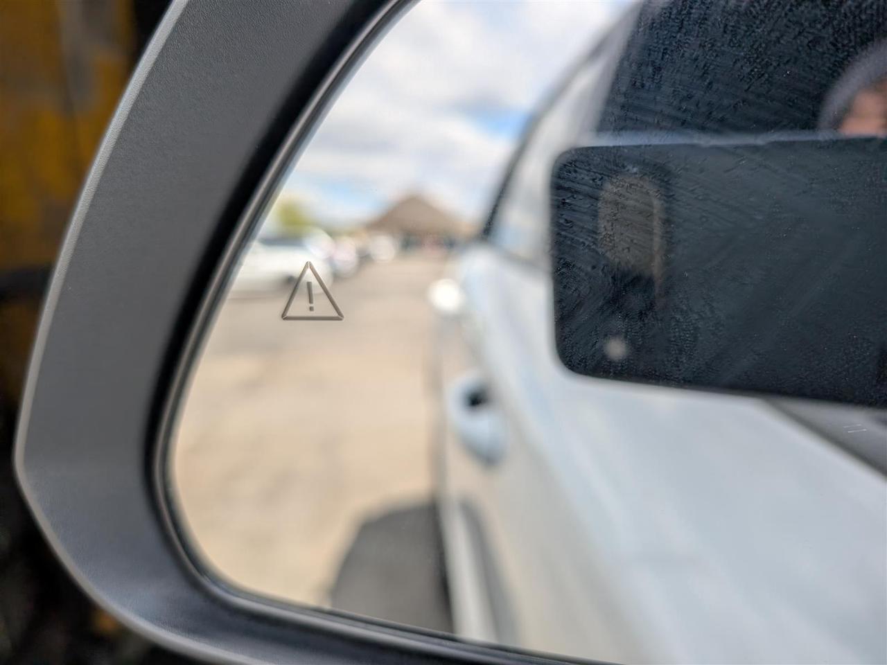 2025 Kia NIRO HEV EX - NAVI - REVERSE CAM - TECH FEATURES Photo