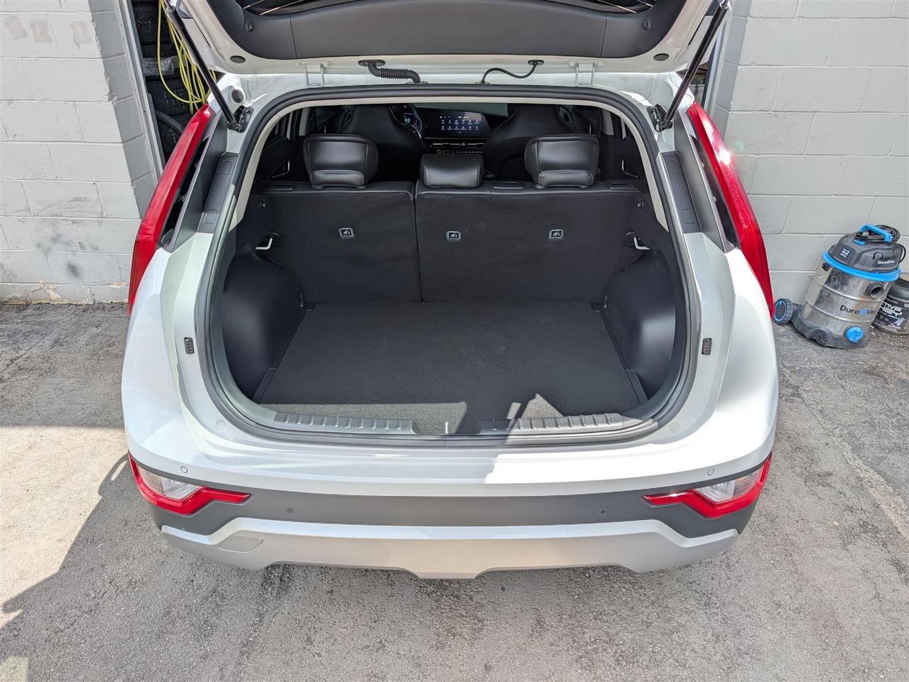 2025 Kia NIRO HEV EX - NAVI - REVERSE CAM - TECH FEATURES Photo