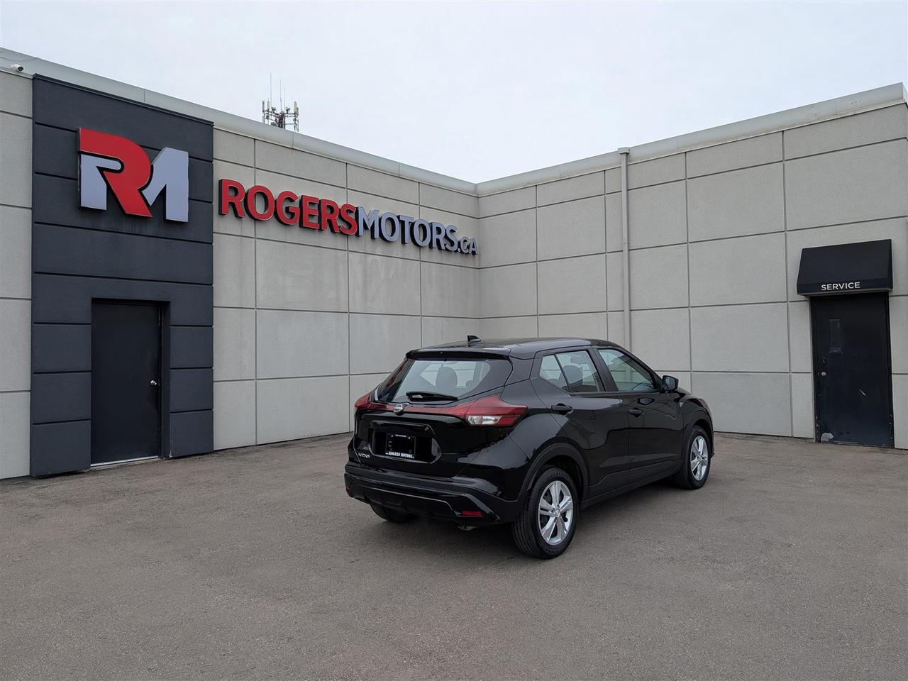 2024 Nissan Kicks S - REVERSE CAM - TECH FEATS Photo4
