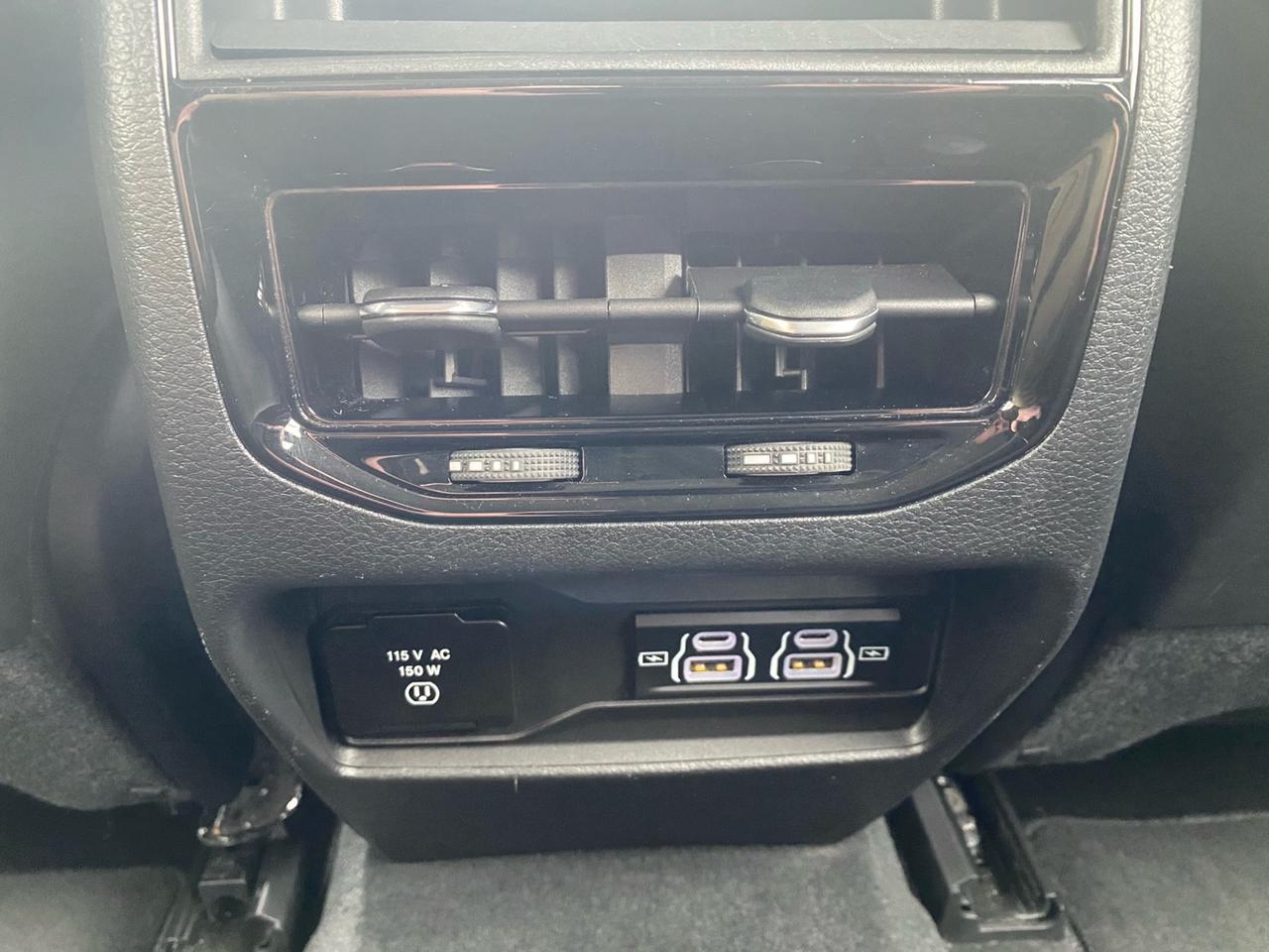 2023 Jeep Grand Cherokee Laredo 4WD | Power Rear Lift-Gate | Apple CarPlay | Android Auto Photo