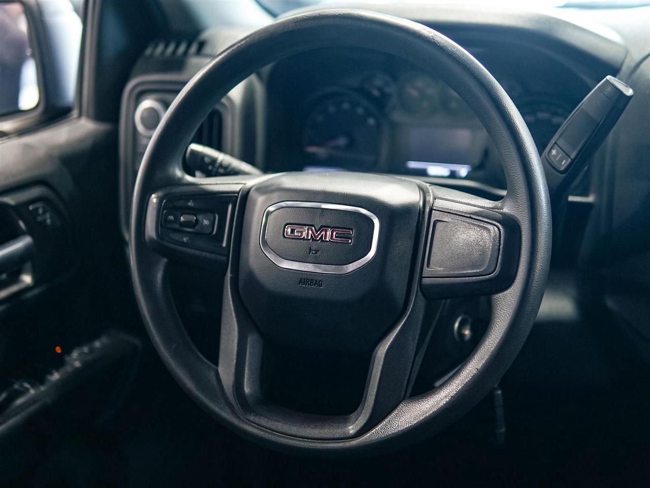 2020 GMC Sierra 1500 CREW CAB | SLE 5.3L V8 4X4 | NO ACCIDENTS Photo