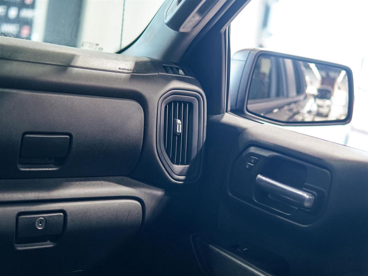 2020 GMC Sierra 1500 CREW CAB | SLE 5.3L V8 4X4 | NO ACCIDENTS Photo