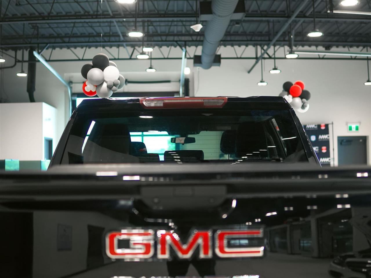 2020 GMC Sierra 1500 CREW CAB | SLE 5.3L V8 4X4 | NO ACCIDENTS Photo