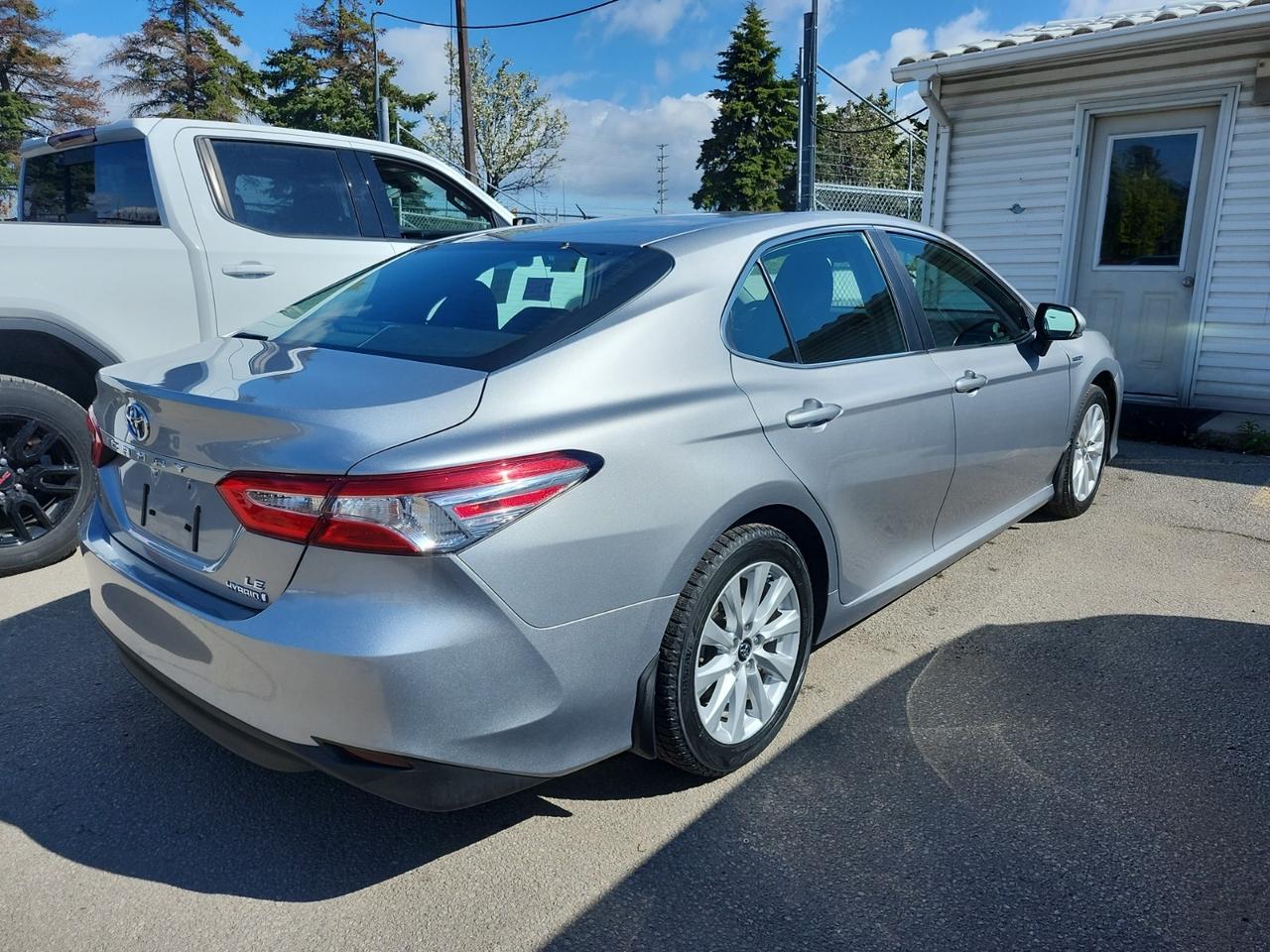 2019 Toyota Camry HYBRID HYBRID LE | NO ACCIDENTS | ALLOYS Photo