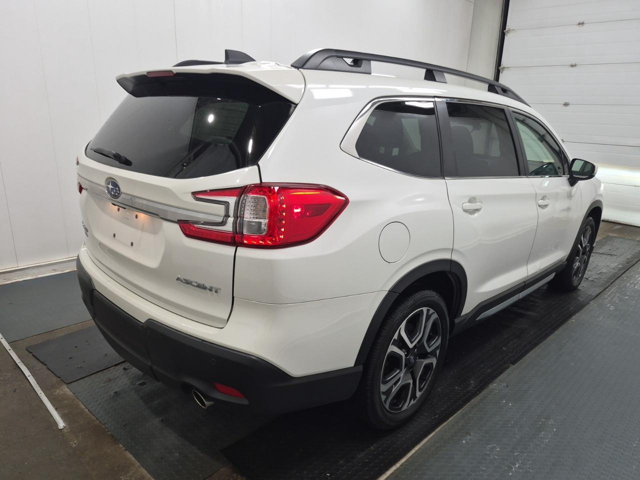 2024 Subaru ASCENT LIMITED | AWD | NO ACCIDENTS | LEATHER | PANO | NAV Photo